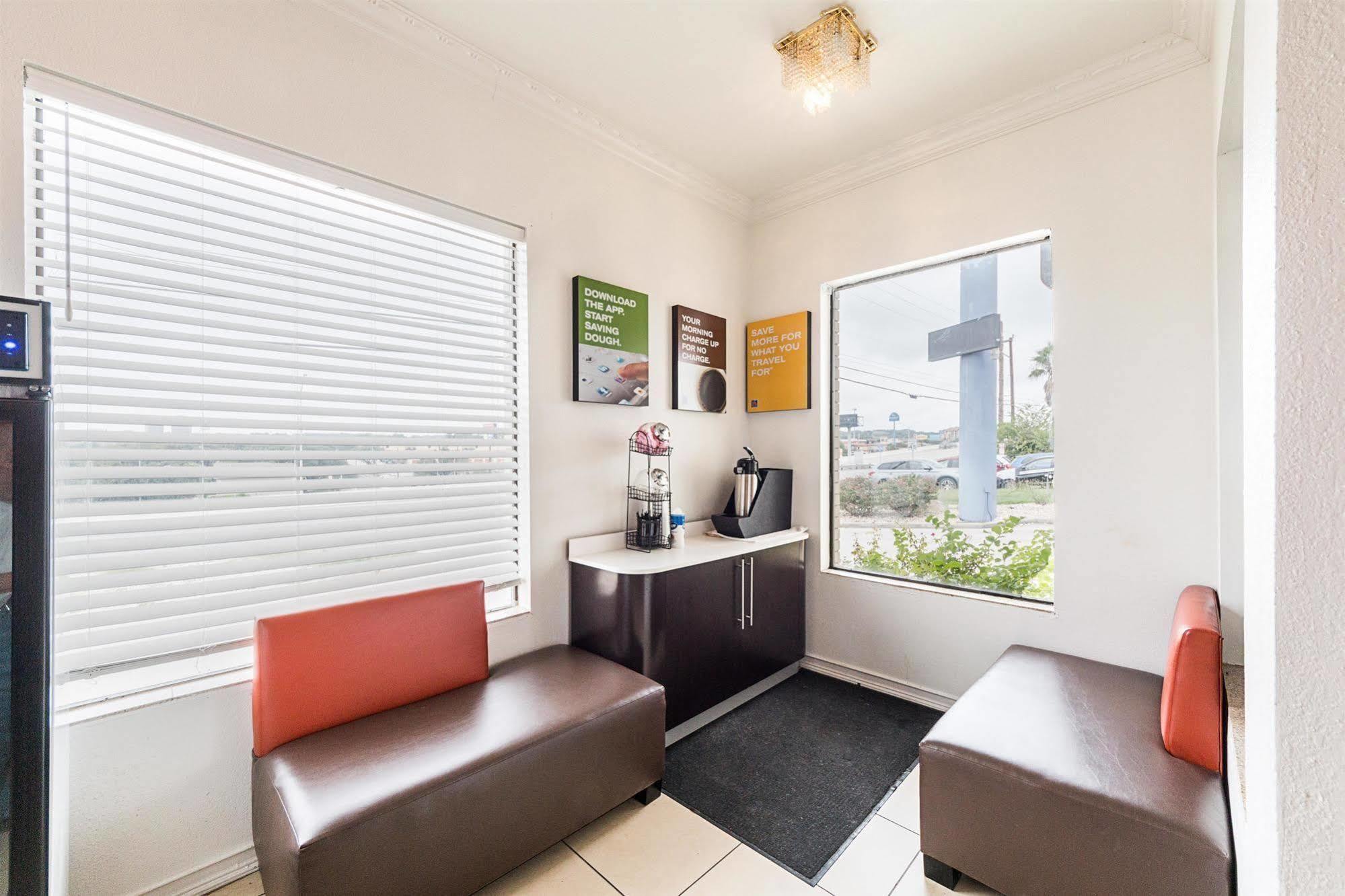 Motel 6-San Antonio, Tx - Fiesta Trails מראה חיצוני תמונה