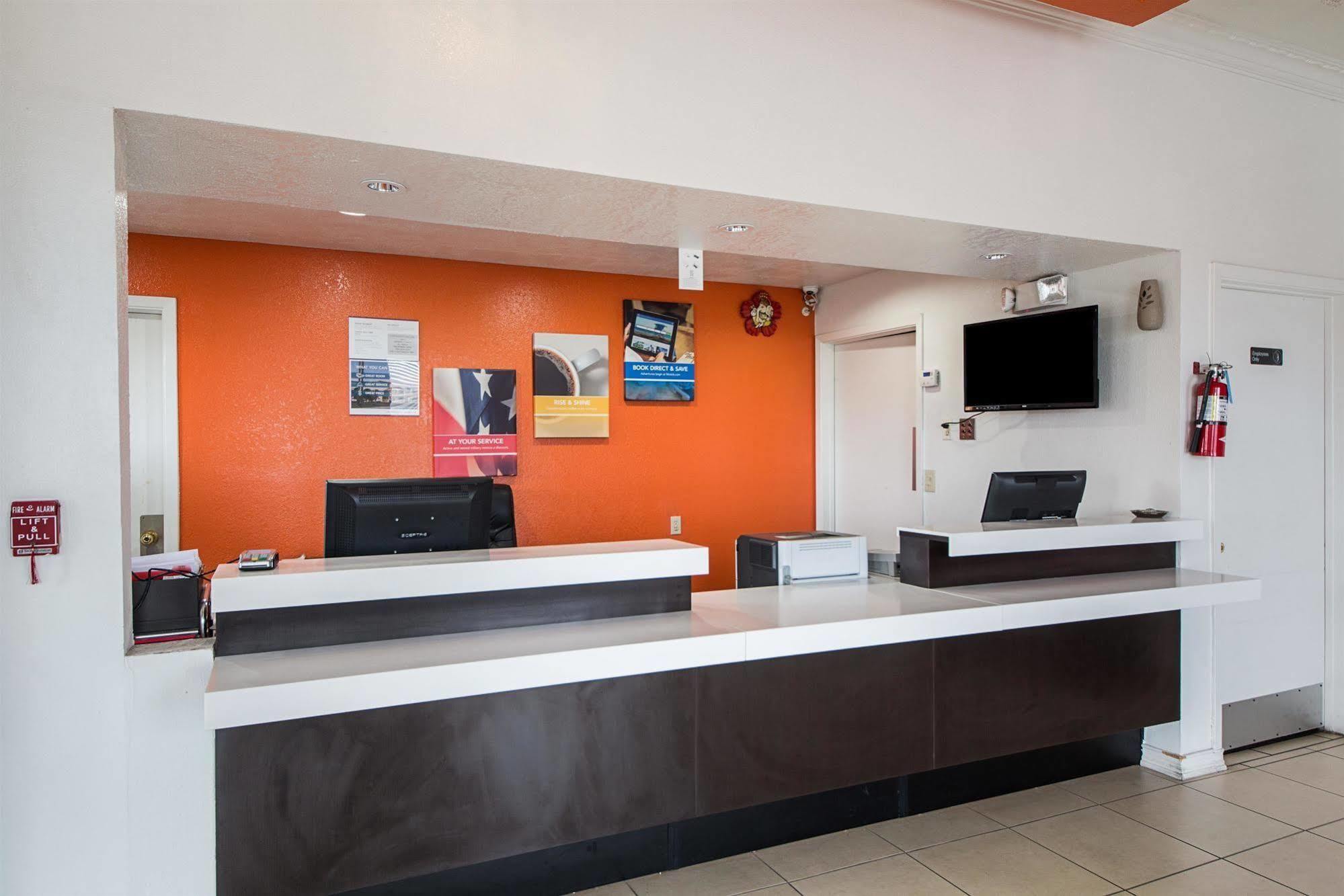 Motel 6-San Antonio, Tx - Fiesta Trails מראה חיצוני תמונה