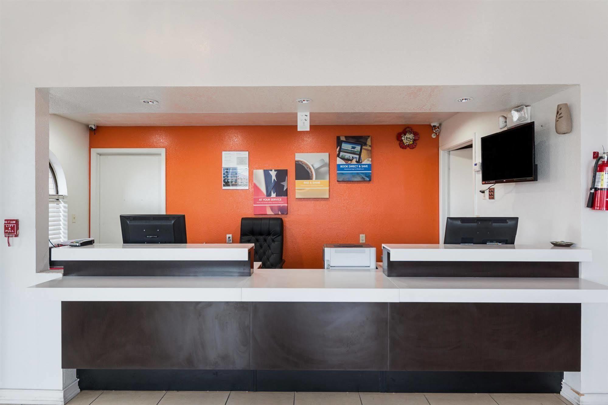 Motel 6-San Antonio, Tx - Fiesta Trails מראה חיצוני תמונה
